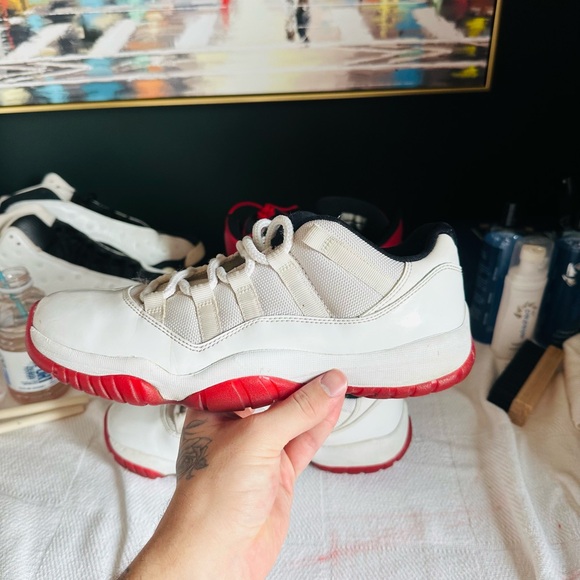 Jordan Retro 11 Low Cherry Bottom